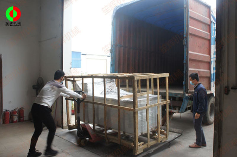 Anti-epidemic resumption and resumption of production, fruit and vegetable cleaning and processing machinery shipped